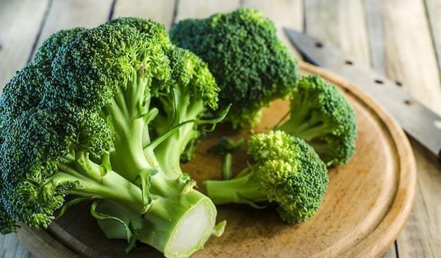 健康|营养专家提醒4种食材,不焯水从来不吃,再懒也不能图省事