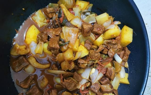 西红柿|西红柿土豆烧牛肉