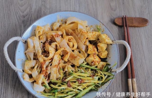 辣椒|凉皮好吃的秘诀,关键在这4种调味料,配料和做法教给你,快收藏