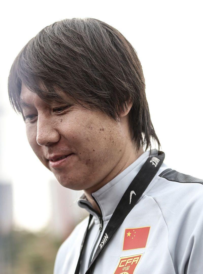  预赛|选亚冠，选世预赛？中国足球遇到《唐山大地震》式“选择题”