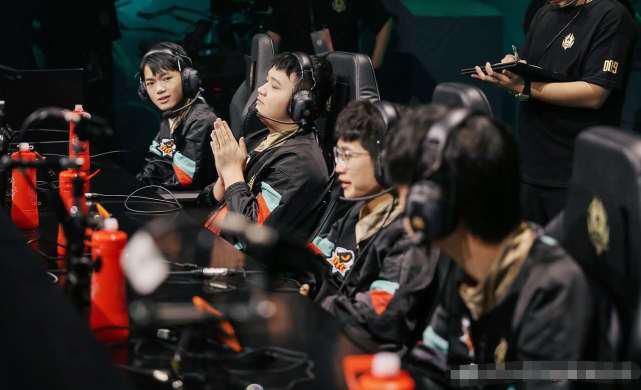  黑粉|久诚因“放狠话”遭黑粉diss，却不知这是节目效果？久诚“躺枪”罢了！