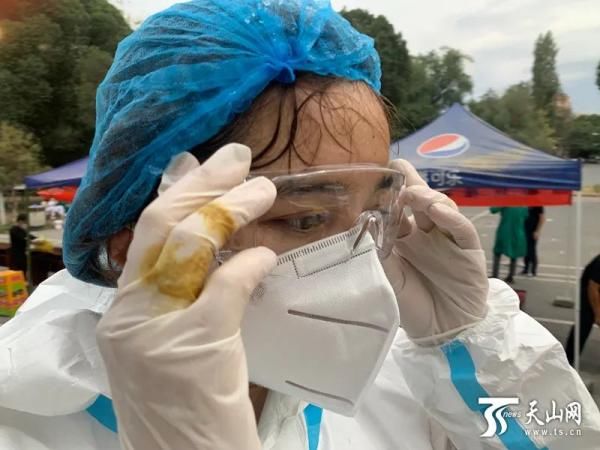  乌鲁木齐|争分夺秒、昼夜不停，核酸检测背后的故事……