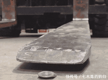 死神|GIF搞笑趣图: 死神跟你要点东西还那么扣, 你的时日不多了