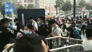 小寨|此刻，西安小寨“空了”，人都在这里！超长假期，真！的！来！了