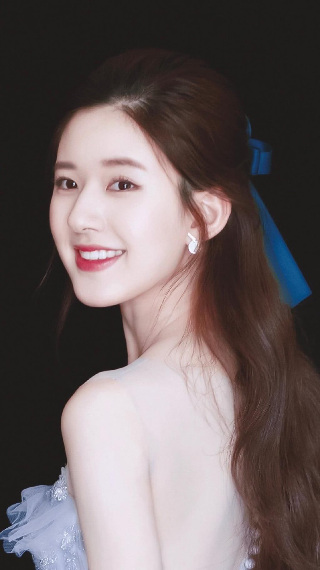  受欢迎|最受欢迎女演员大洗牌，杨紫跌出前3，赵丽颖仅排第6，第1实至名归