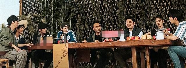  捕鱼|王一博现身成赛车手、林允钱枫成CP？《天天向上》变实现梦想秀