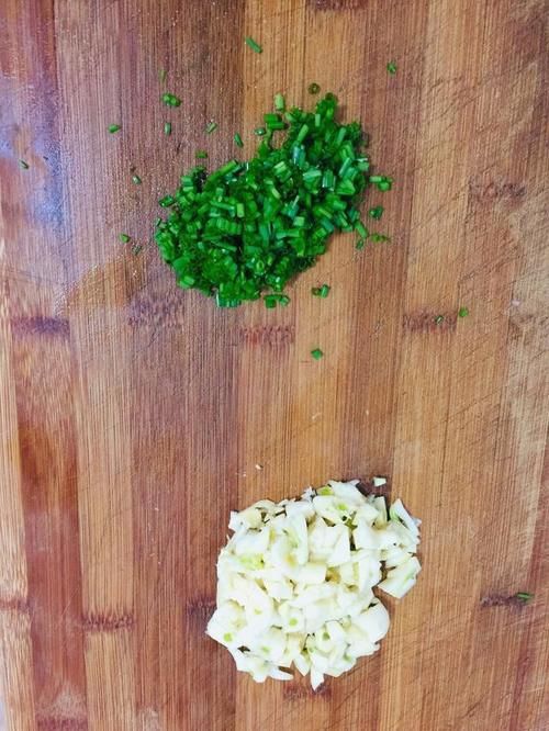  豆腐|西红柿炖豆腐，美味特下饭，汤汁泡米饭，熊孩子能吃两大碗！