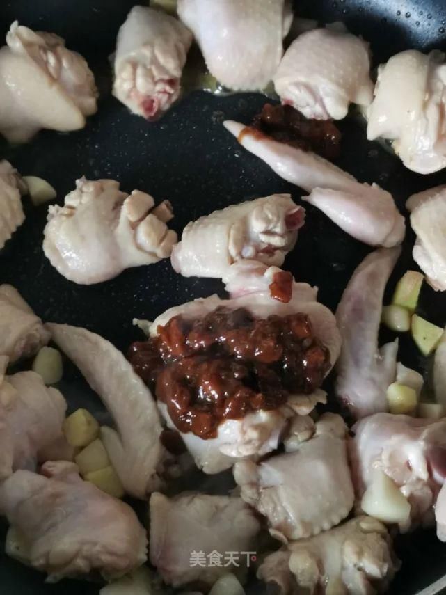  土豆|土豆焖鸡翅：土豆粉糯，鸡翅细嫩，特别下饭！