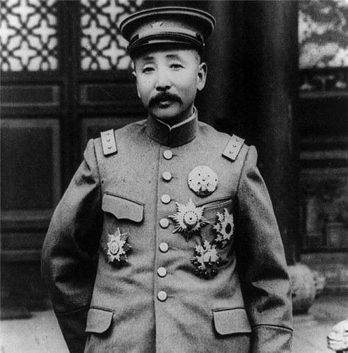  乘火车|张作霖乘火车离京前，曾3次更改行程，但仍被炸死，是谁泄的密？