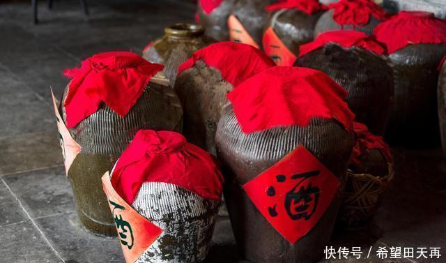 制作而成|喝了半辈子白酒,你知道特曲、头曲、大曲是什么意思吗哪种更好