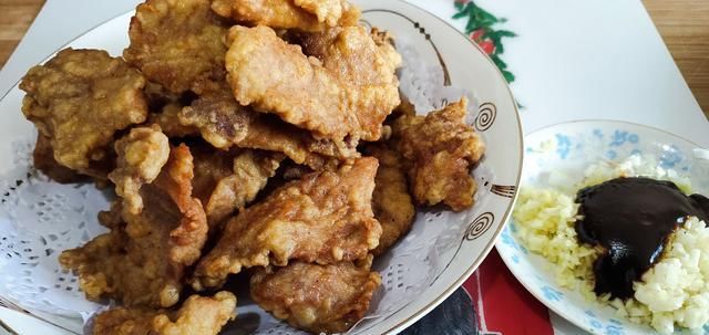  闺蜜|闺蜜来吃饭，简单准备八个菜，最后一碗大虾面让闺蜜全程在找面