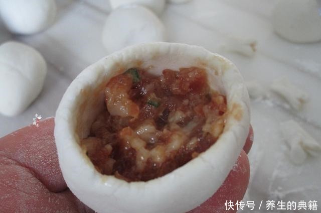 糯米粉|糯米粉这样做,比汤圆好吃多了,我家儿子连吃了5个才停嘴