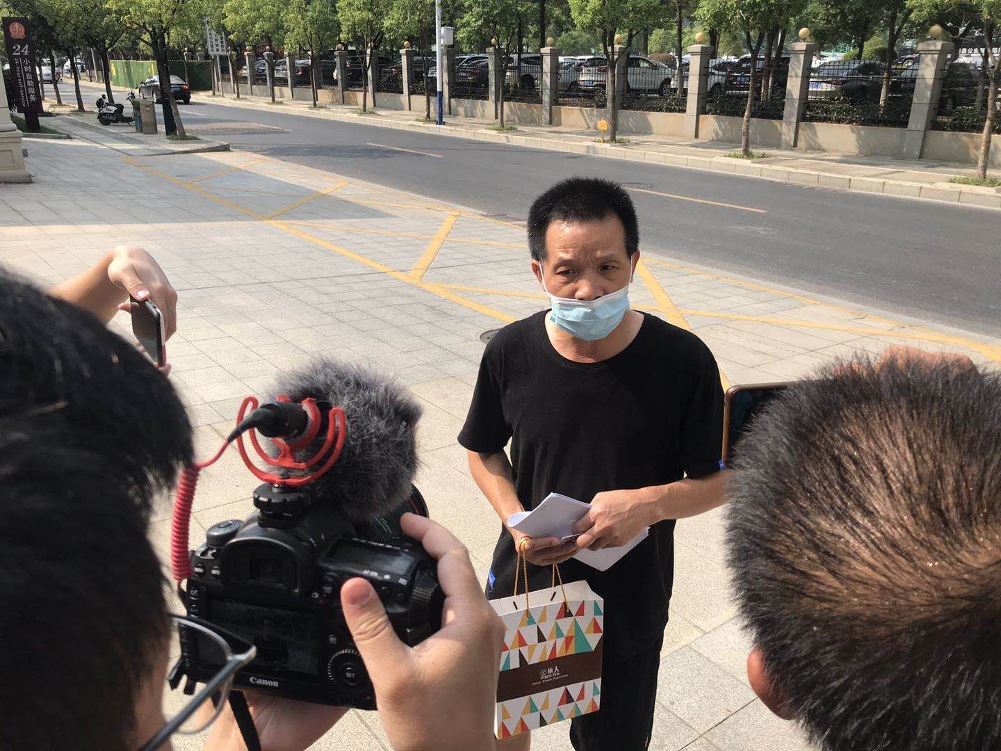 精神损害抚慰金|江西张玉环今天向江西高院递交2200余万元国家赔偿申请