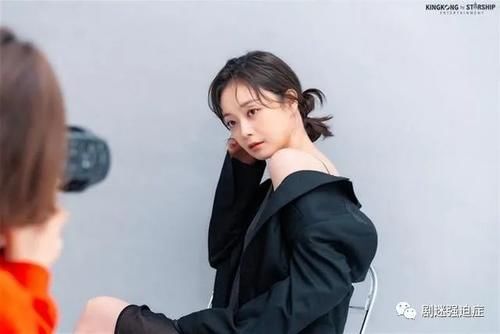  展现|全昭旻展现与《Running Man》完全相反的外貌