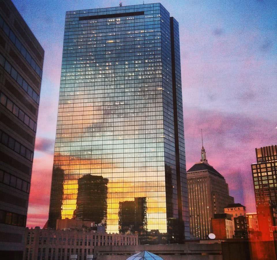 摩天大楼|曾用木板代替玻璃的摩天大楼：身为6省最高楼，玻璃却曾随意脱落