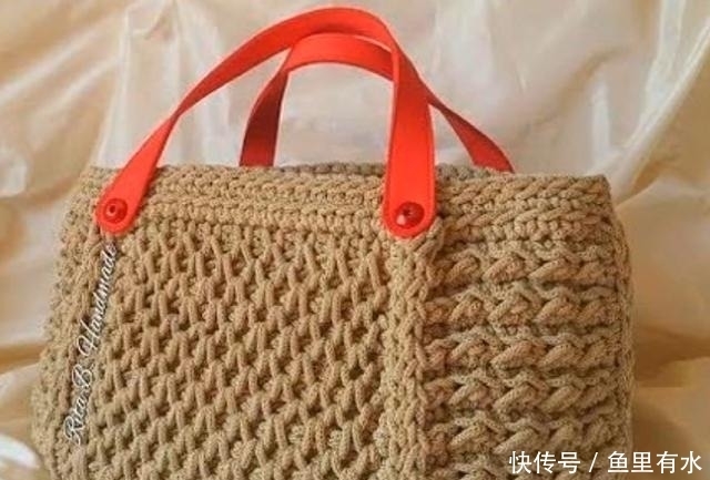  大牌|时尚又大牌！这些包包全是手工毛线编织的，你喜欢哪款呢？