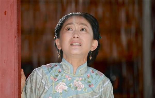  陈道明|“女版陈道明”，曾被嫌弃长相，56岁未婚只因跟哥哥的一个约定！