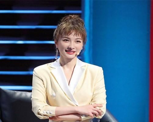  接班|叫板吴昕？张雨绮接班《脱口秀大会》领笑员，谁更胜一筹？