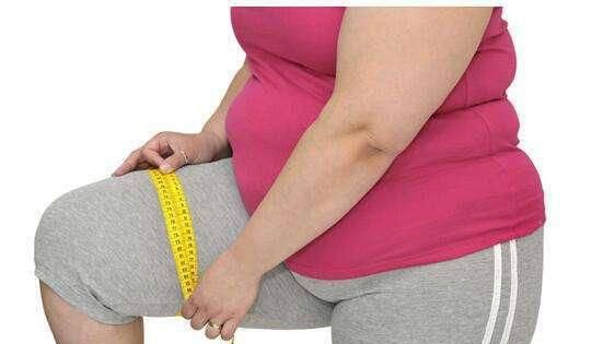 因素|年纪不大,为什么有些女人发出“老人味”?或与4个因素有关