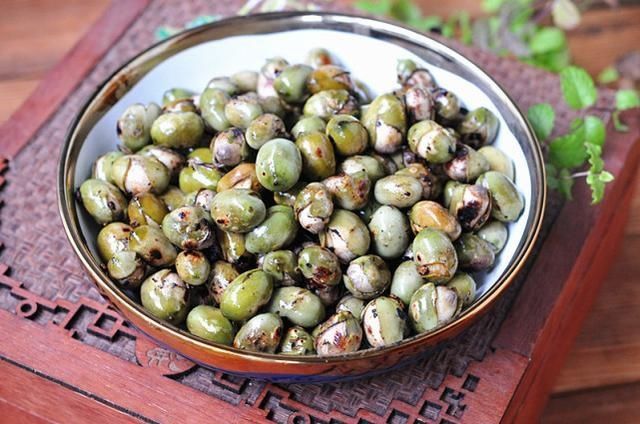 农村|70、80后农村娃最爱的零食,简单一炒比薯片还香!秋天抓紧吃!