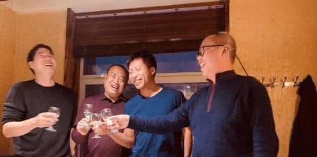 到底|常年都喝啤酒和白酒的人，到底有哪些不同之处？