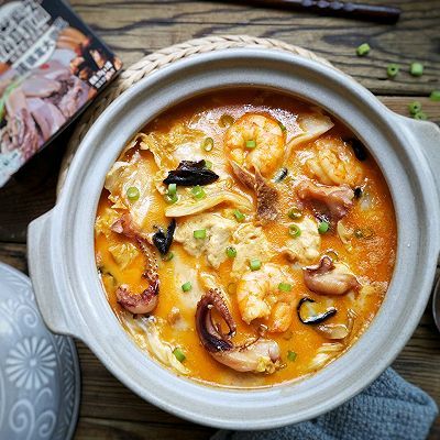  松茸骨汤调|金汤海鲜手掰豆腐