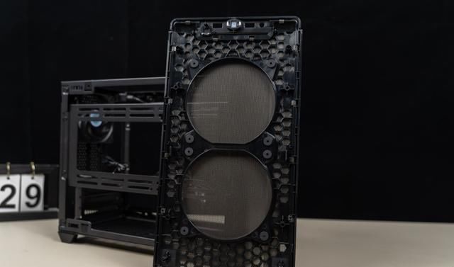  酷冷|设计精致，用料厚道、酷冷至尊NR200(魔方200)迷你机箱 评测