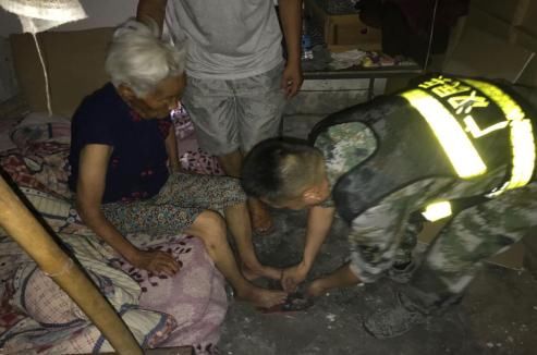  逆行|烟花厂爆炸 德阳广汉民兵逆行上前