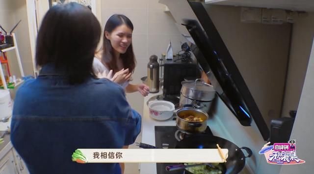  饺子|明星“蹭饭”：岳云鹏煮饺子，郁可唯摘辣椒，李斯丹妮哄孩子