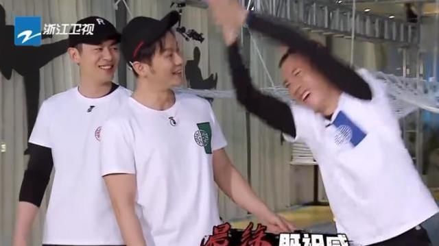 压板|原来最难的游戏不是指压板,也不是撕名牌,难到连李晨都主动放弃