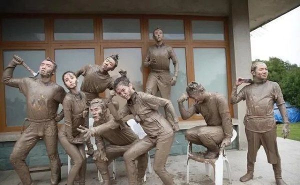 明星|明星为何纷纷退出《跑男》,原以为是档期问题,不料却暗含玄机