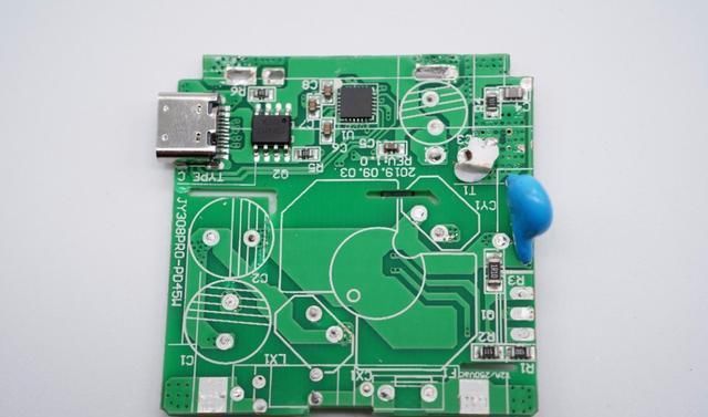  充电|万旅45W快充旅行转换插座拆解，一个便可走遍世界