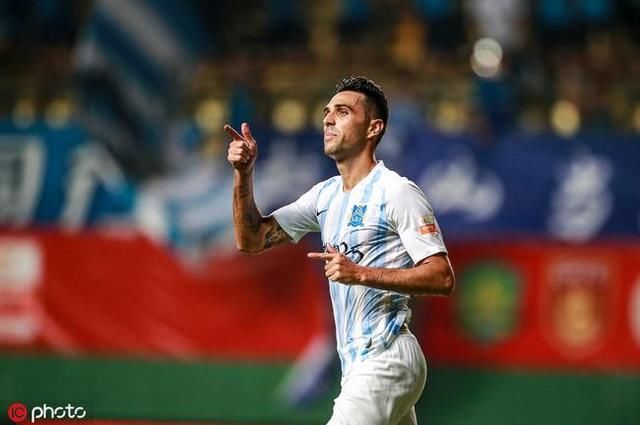  庆祝|扎哈维：就算是空场，进球后我也会“打枪”庆祝