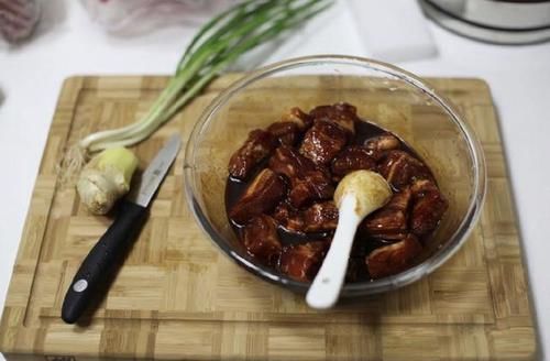  粉蒸排骨|入口即化的排骨？如此蒸排骨，香气扑鼻入口软糯