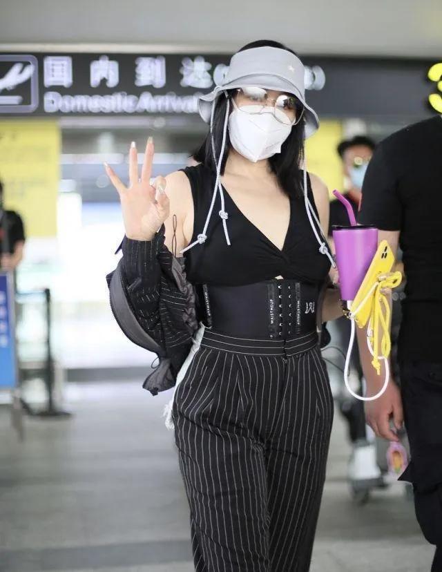 爆料|《乘风破浪的姐姐》导演被劝退,他曾爆料定了白百何,在邀刘敏涛