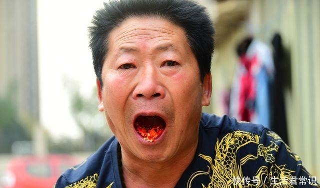 辣王|中国辣王每天把辣椒当饭吃 是饭馆最不欢迎的人|百家故事