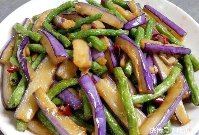 学会|炒茄子,最忌先放油炒,学会这样处理,茄子绵软入味,不黑不油腻
