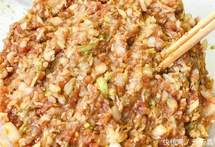 鲜嫩|拌饺子馅,先调味还是后调味?做对了,饺子鲜嫩多汁,入味还不腥
