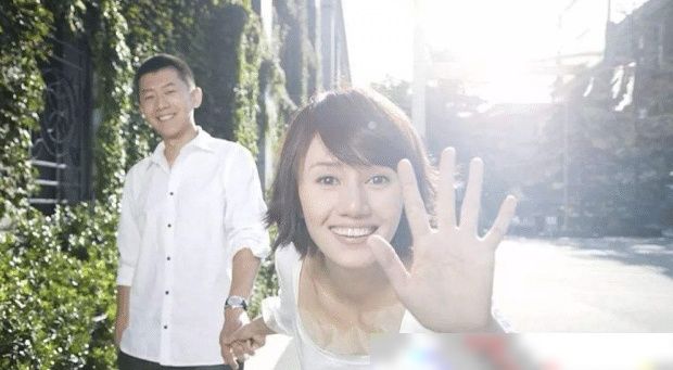  影帝|32岁嫁给最年轻影帝，十年婚姻有11个孩子，今42被老公宠成公主