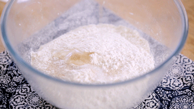  面粉|皮薄馅厚，内在鲜美的柳叶素菜包，热腾腾的来上一笼可好？