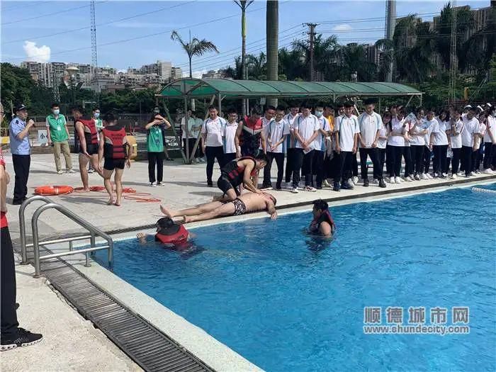  暑期|容桂：警校携手，守护学生暑期安全