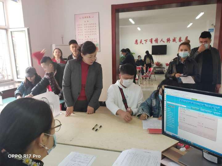 新人办理|好日子！哈市10月10日600多对新人登记结婚 是平时的6倍