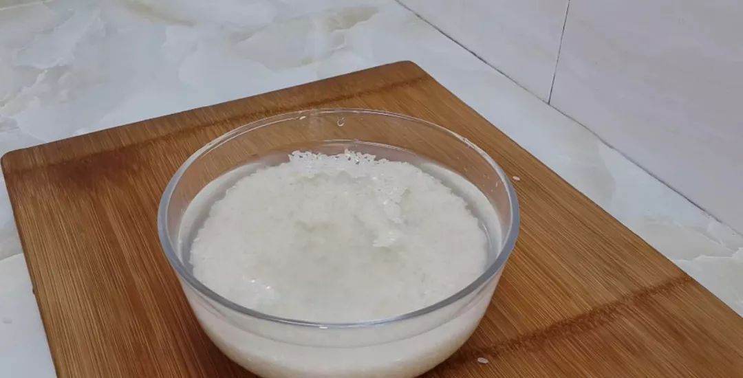 米糕|四勺红糖和一碗米饭,比没有水煮的米糕好十倍,你吃得越多,你就越想吃