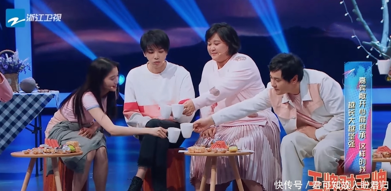  留意到|关晓彤分享私人歌单，谁留意到排名第一的歌？被伤过的人都懂！