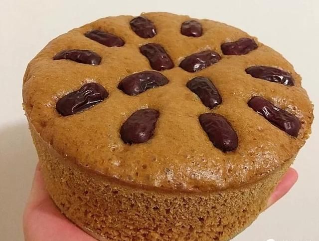  烤箱|不用烤箱就能做的糕点，在家里蒸着吃，咬上一口QQ弹弹，松软可口