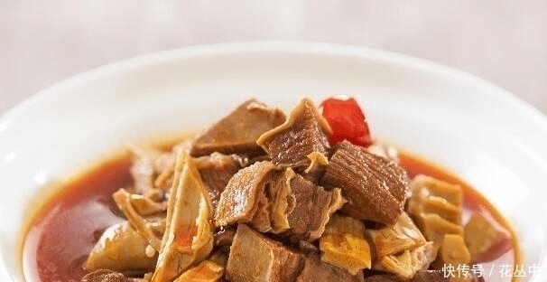 牛肉|牛肉炖的软烂不塞牙,高压锅做不到,关键放一勺“它”,保证错不了