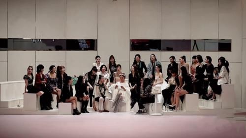  姐姐们|史上头一遭，这档综艺把自己玩成了一场行为艺术