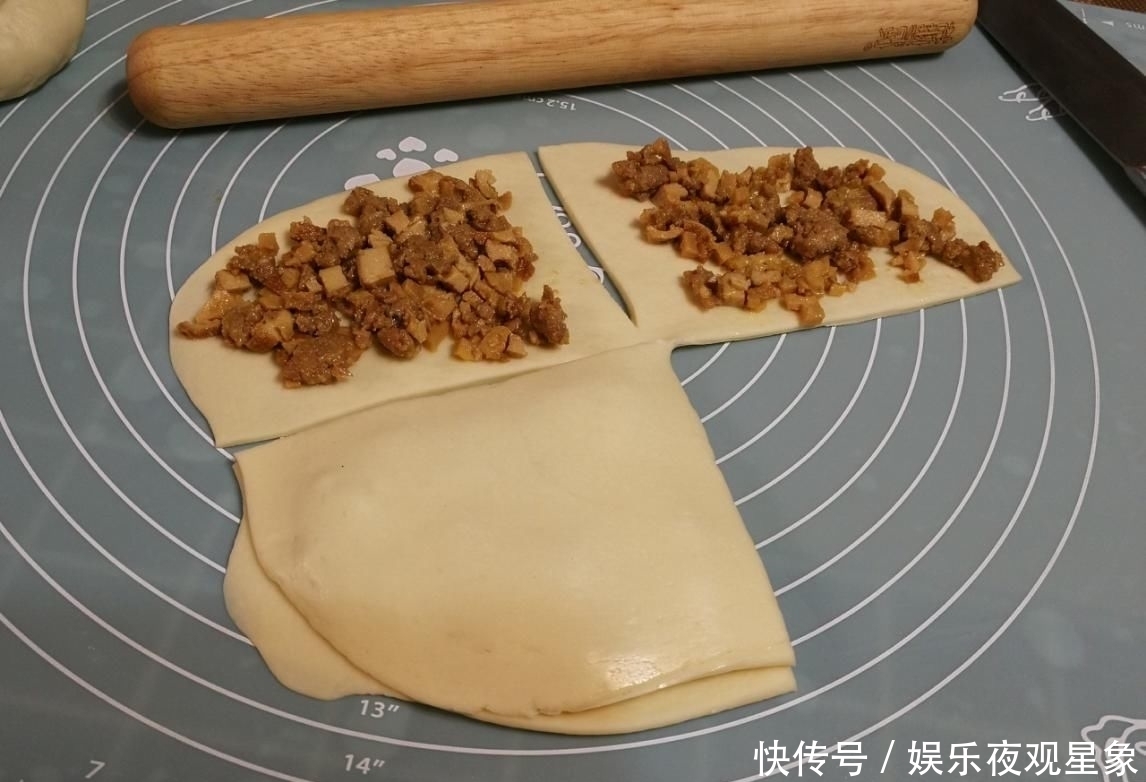  得来|扯出来的裤带面，筋道又滑溜，加两个油面筋塞肉，鲜得来停不下筷