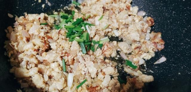  散粒|洋葱+猪肉+鸡蛋，做出美味上等肴佳，颗颗散粒即下饭又香鼻