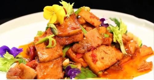  大厨|大厨教你做“家常豆腐”，豆腐不碎又入味，做法简单，10分钟搞定